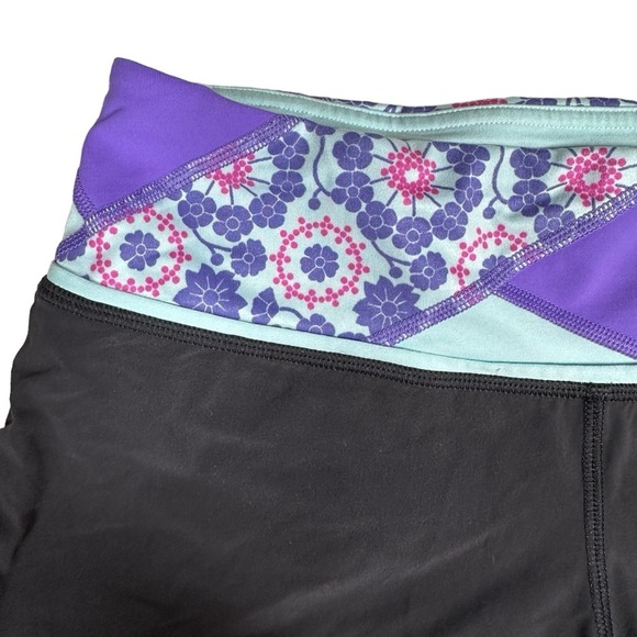 Lululemon Groovy Luxtreme Running Shorts Black And Purple Size 4 - Picture 4 of 11